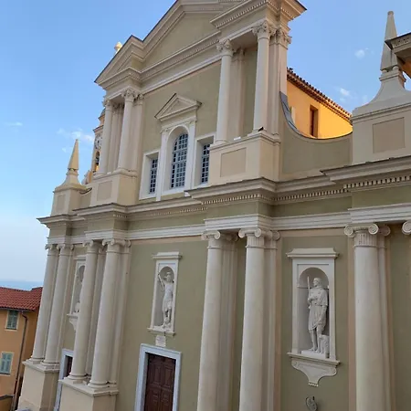 - Vieille Apartmán Menton