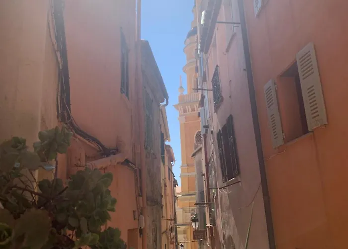 - Vieille Menton